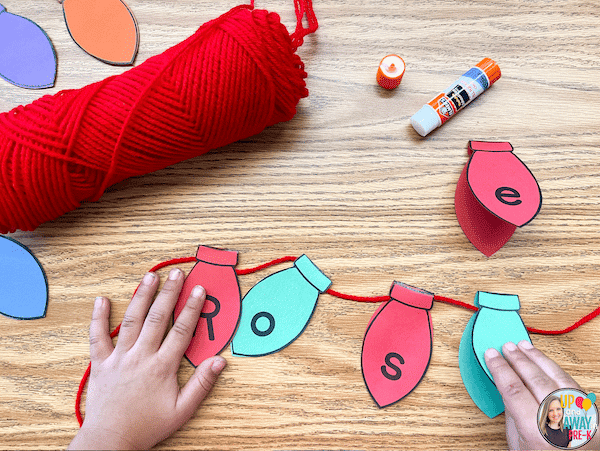 Pre-K Christmas light name craft